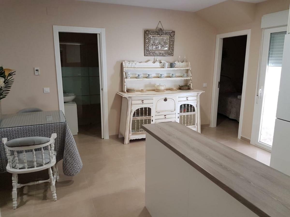 Apartamentos Hela Arjona Eksteriør billede