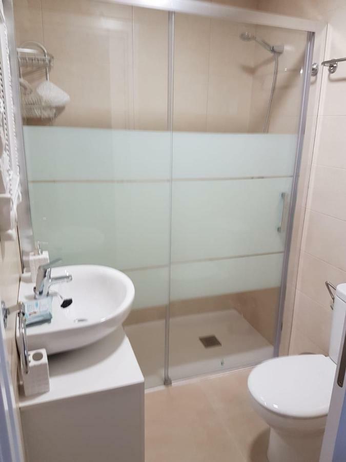 Apartamentos Hela Arjona Eksteriør billede